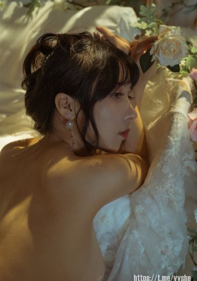 19岁男孩送外卖给妹妹交学费