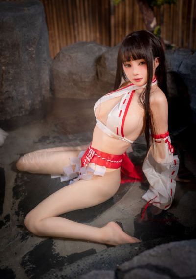 摸腿吻戏
