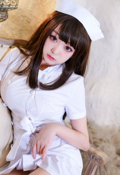 25岁的女高中生